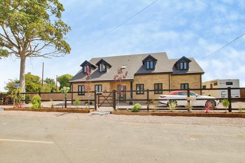 5 bedroom detached house for sale, Benwick Road, Doddington