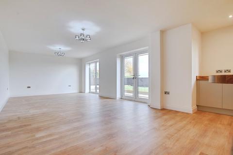 5 bedroom detached house for sale, Benwick Road, Doddington