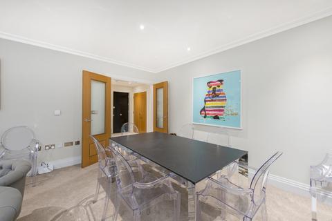 3 bedroom flat for sale, Mountview Close, Hampstead NW11