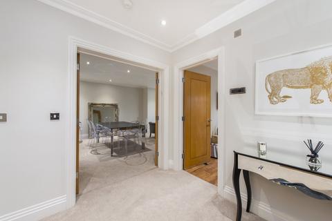 3 bedroom flat for sale, Mountview Close, Hampstead NW11
