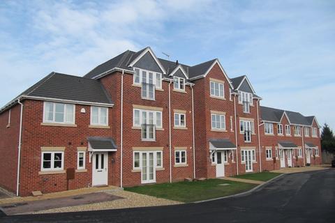 2 bedroom apartment to rent, Whinfield Gardens, Ombersley Road