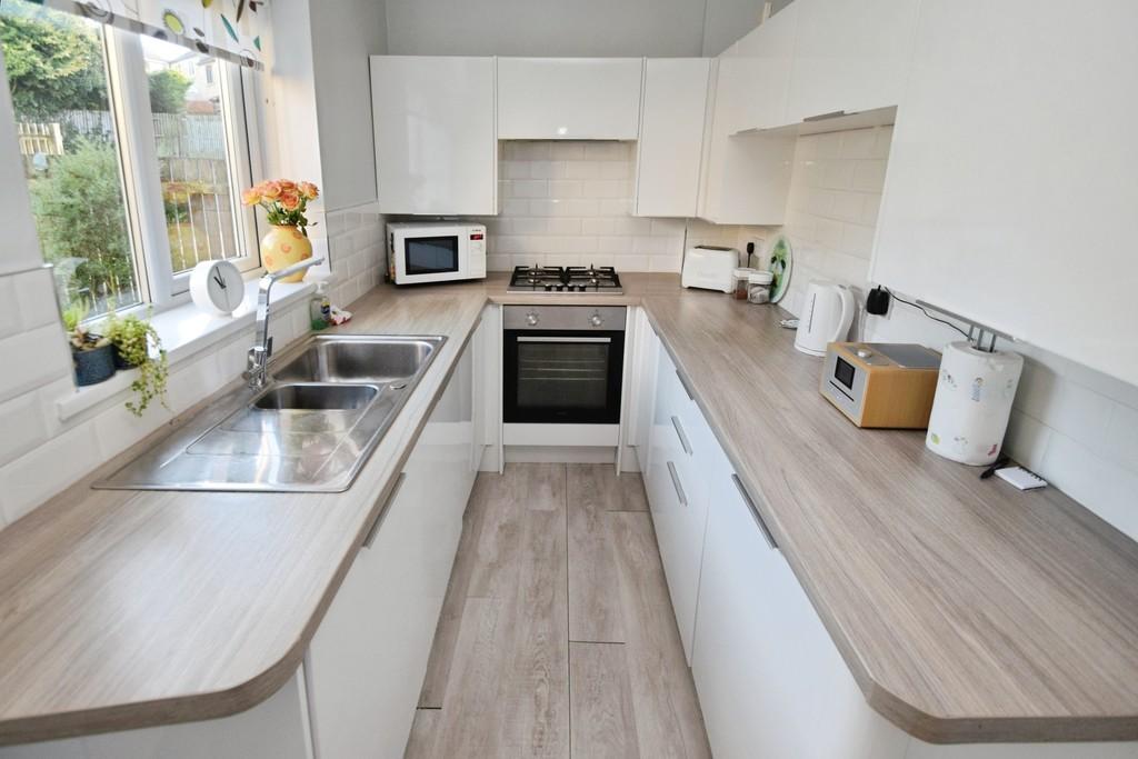 F476d046-k ITCHEN