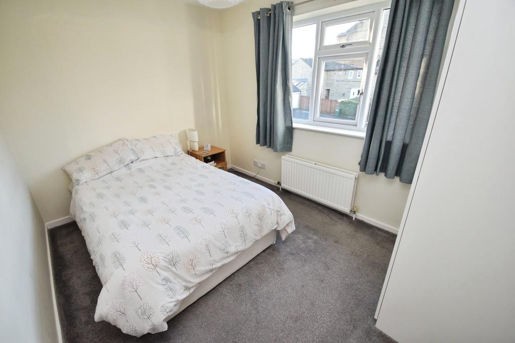 2ddecb98-Bedroom 202