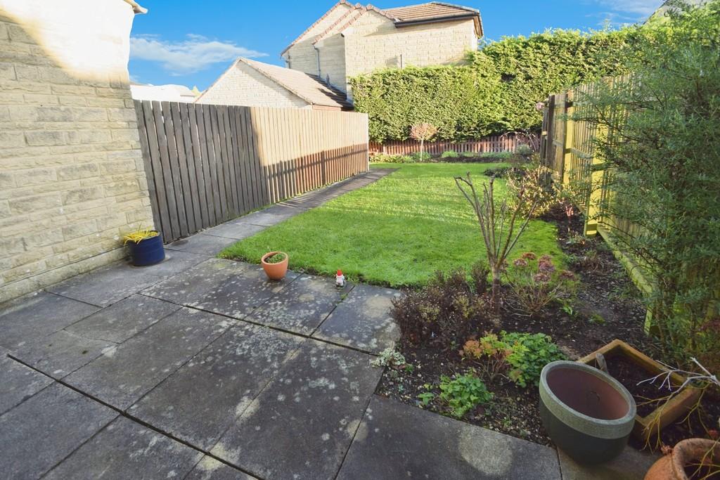 6ae4afdb-Garden 201