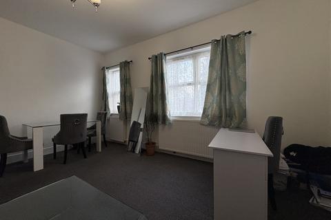 2 bedroom apartment to rent, Wightman Road, London N8