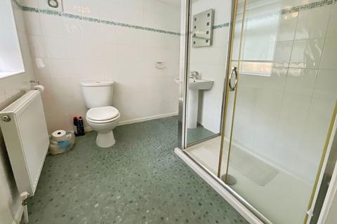 3 bedroom semi-detached bungalow for sale, Elm Close, Stourbridge DY8