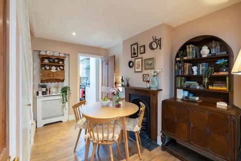 2 bedroom end of terrace house for sale, Meadowbrook Road, Dorking