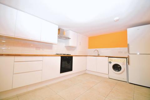 2 bedroom apartment to rent, Samuel Street, London