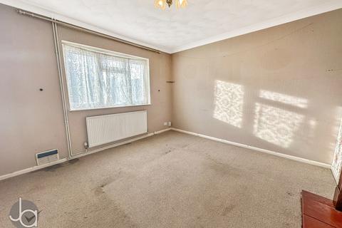 3 bedroom semi-detached house for sale, Hazelton Road, Colchester
