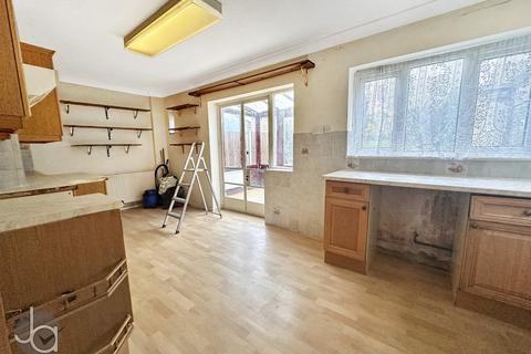 3 bedroom semi-detached house for sale, Hazelton Road, Colchester