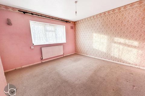3 bedroom semi-detached house for sale, Hazelton Road, Colchester