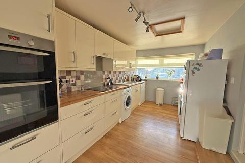 3 bedroom semi-detached house for sale, Green Howards Drive, Scarborough YO12