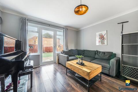 undefined, Tamarind Close, Surrey GU2