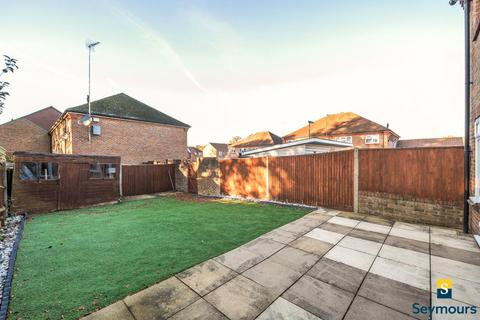 undefined, Tamarind Close, Surrey GU2