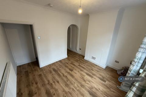 2 bedroom terraced house to rent, Weaver Street, Winsford, CW7