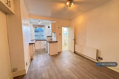 1 bedroom flat to rent, Dewsbury Court, London, W4