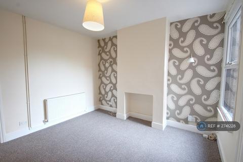 3 bedroom terraced house to rent, Rendell Street, Loughborough, LE11