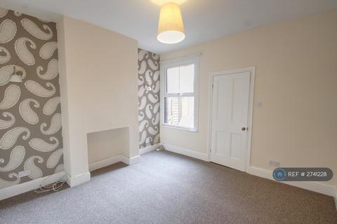 3 bedroom terraced house to rent, Rendell Street, Loughborough, LE11