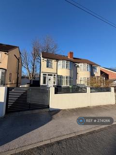 5 bedroom semi-detached house to rent, Newton Park View, Leeds, LS7