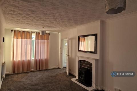 2 bedroom semi-detached house to rent, Belle Isle Road, Leeds, LS10
