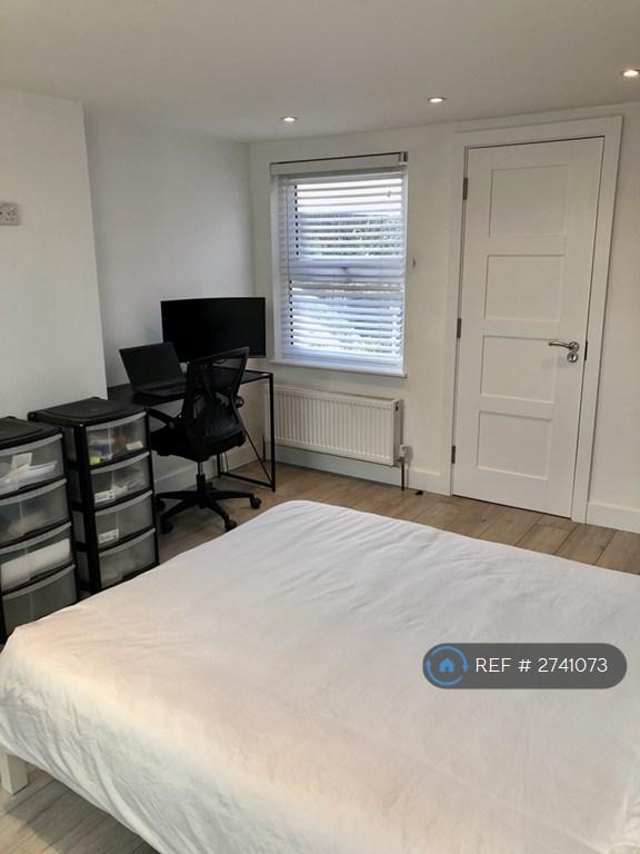Master Bedroom With En Suite