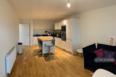 2 bedroom flat to rent, Maher Court, London, E14