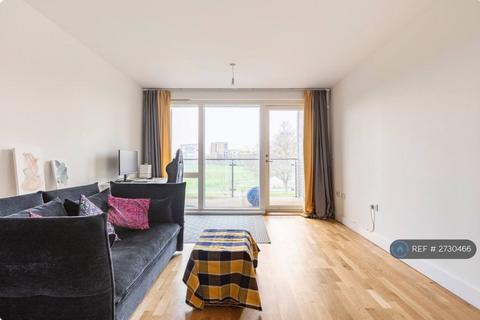 2 bedroom flat to rent, Maher Court, London, E14