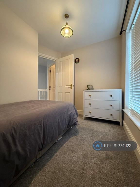 One Bedroom / Office Space