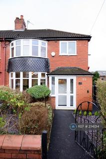 3 bedroom semi-detached house to rent, St. Marys Road, Manchester, M40