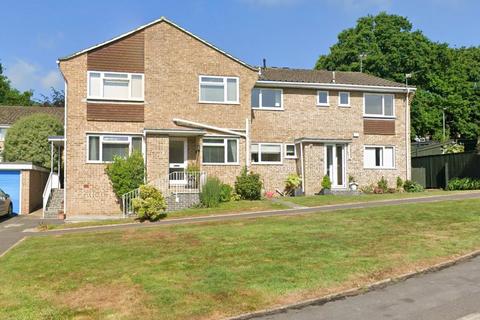 3 bedroom flat for sale, Stirrup Close, Wimborne, BH21 2