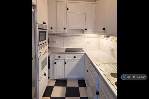 2 bedroom flat to rent, London, London, W14