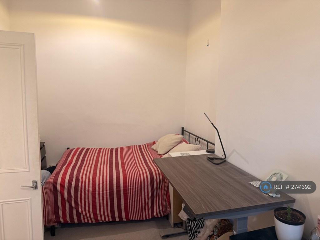 Bedroom 1 - 15ft Long