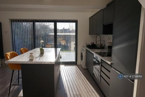 undefined, Pembury Avenue, Worcester Park, KT4