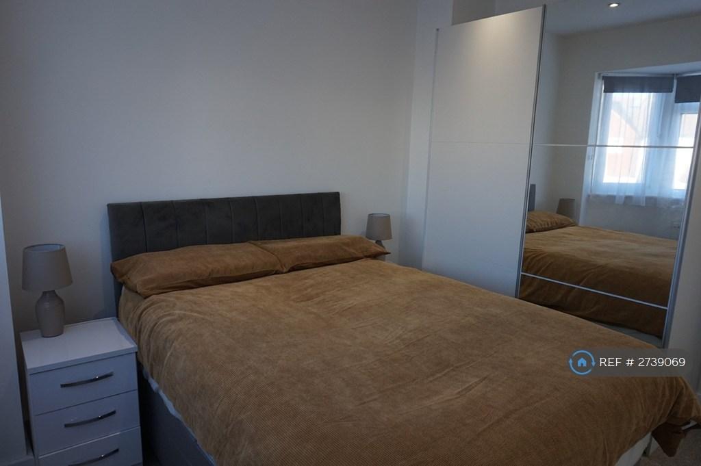Bedroom 1.2