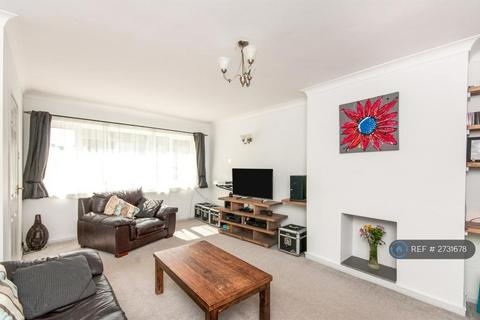 3 bedroom terraced house to rent, Southern Road, Eastbourne, BN22