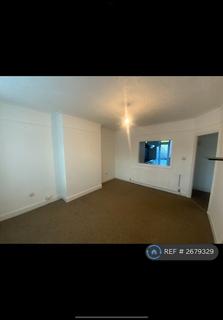 2 bedroom flat to rent, Nether Street, London, N3