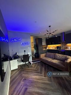 2 bedroom flat to rent, Wood Street, London, E17