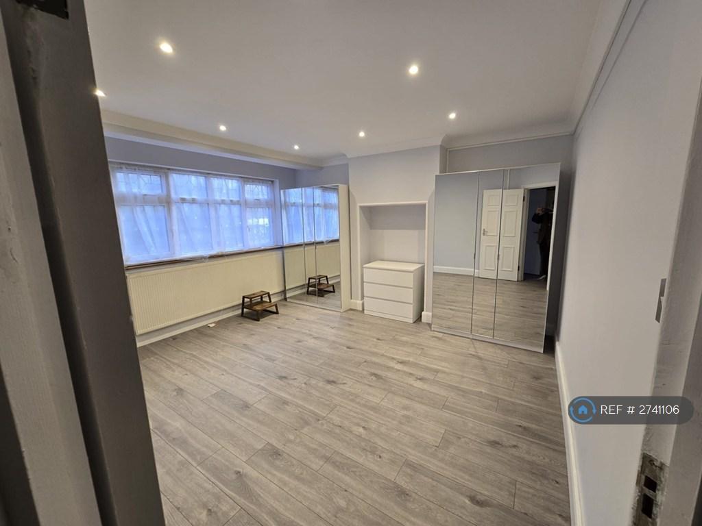 Bedroom Room 1