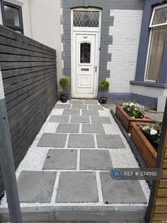 1 bedroom in a house share to rent, Penarth Road, Cardiff, CF11