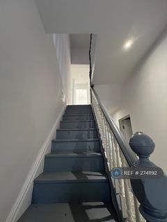 1 bedroom in a house share to rent, Penarth Road, Cardiff, CF11
