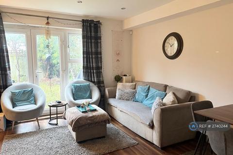 3 bedroom end of terrace house to rent, Hanno Close, Wallington, SM6