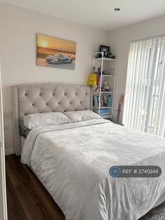 3 bedroom end of terrace house to rent, Hanno Close, Wallington, SM6