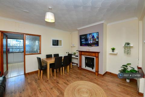 3 bedroom detached house to rent, Ormsby Terrace, Port Tennant, Swansea, SA1
