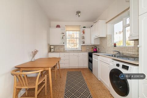 1 bedroom flat to rent, Queen's Crescent, Camden, NW5