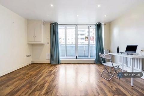 1 bedroom flat to rent, Wards Wharf Approach, London, E16