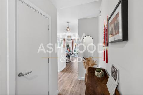2 bedroom apartment for sale, Albright Court, Mast Street, Barking, IG11