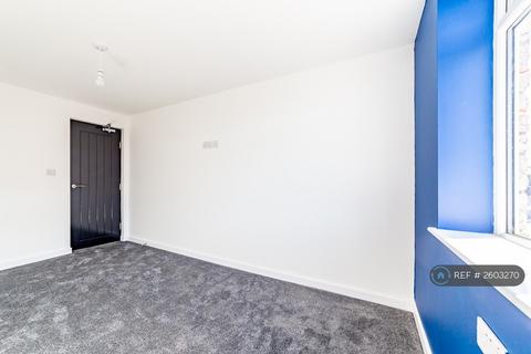 2 bedroom flat to rent, Liverpool Street, Salford, M6