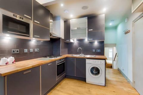 1 bedroom flat to rent, Southolm Street, SW11, Battersea Park, London, SW11