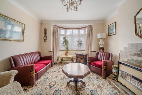 3 bedroom house for sale, Mossville Gardens, Morden SM4