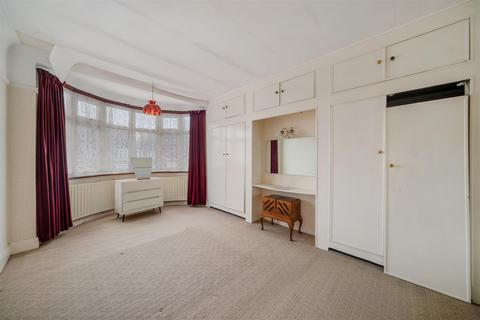 3 bedroom house for sale, Mossville Gardens, Morden SM4